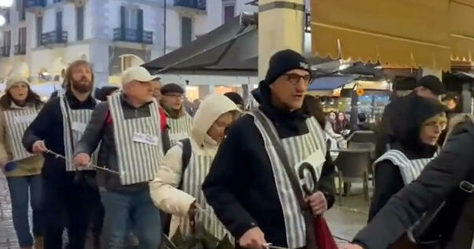 No Green pass vestiti da deportati, sospesa l’infermiera ideatrice del corteo