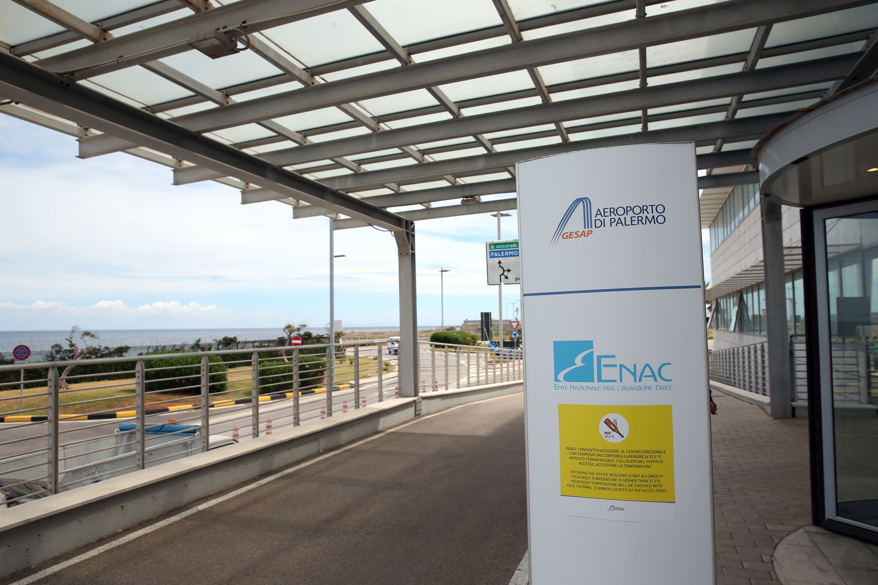 Variante Omicron, ancora casi in Sicilia, sette positivi a Palermo