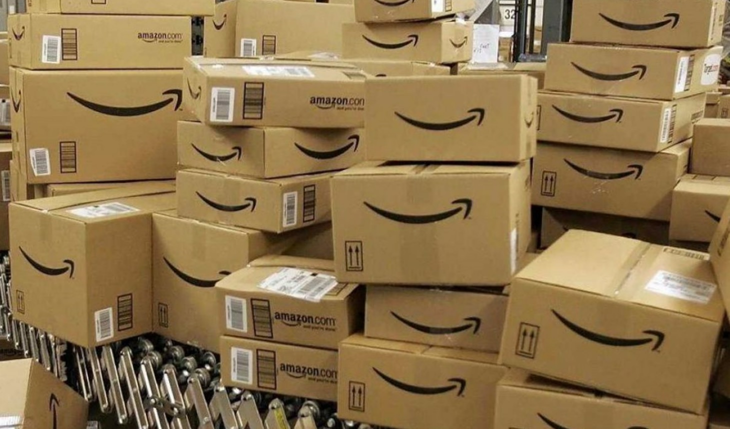 “Stangata” di Amazon ai clienti Prime: ecco quanto costerà l’abbonamento