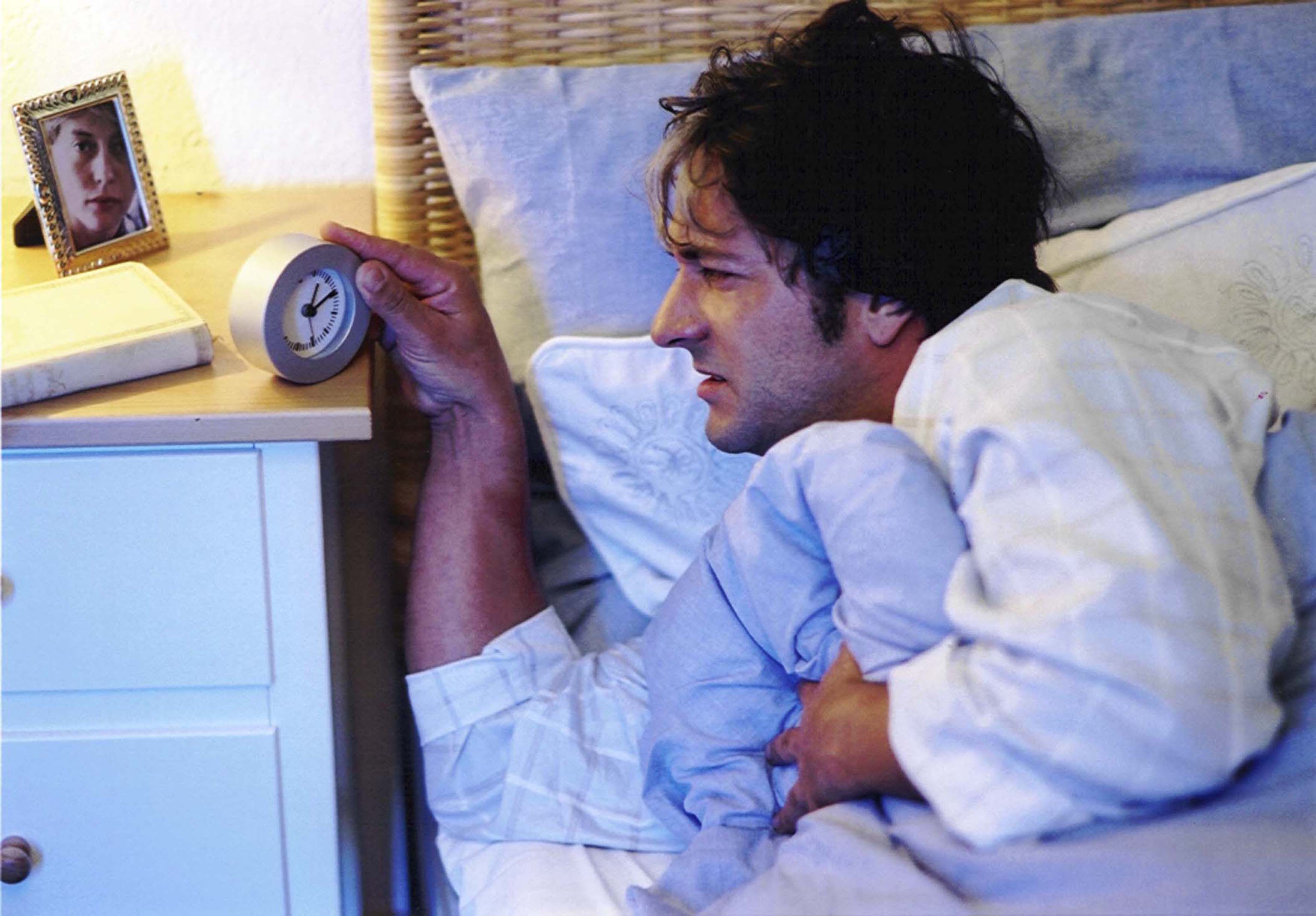 Covid, sintomi Omicron, può provocare la paralisi del sonno