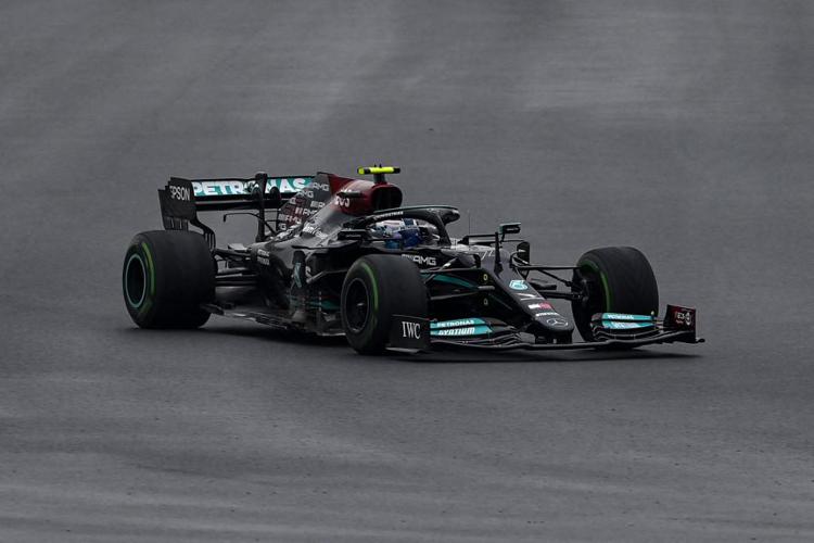 F1, Gp Messico, Bottas in pole e prima fila Mercedes