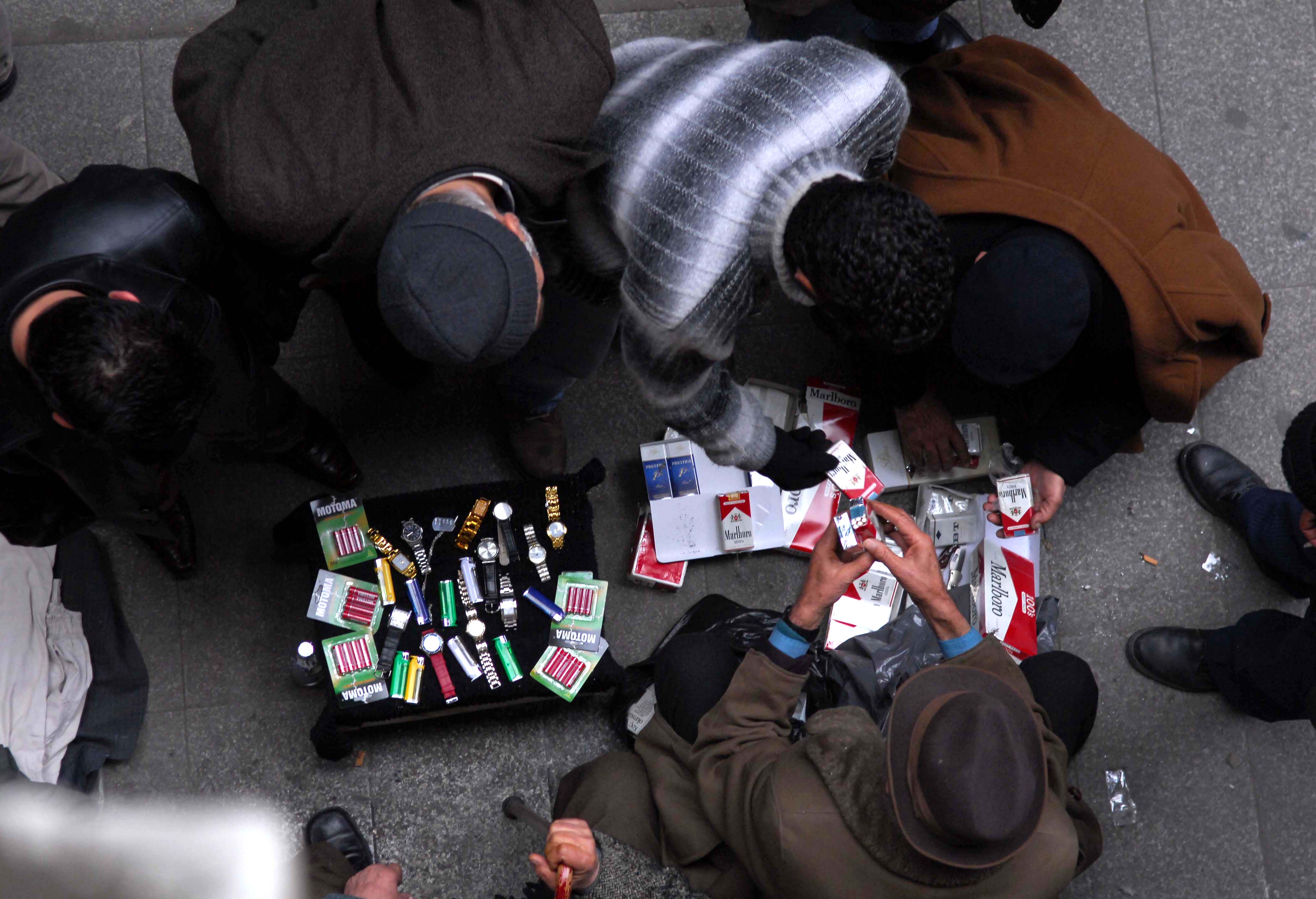 Contrabbando sigarette, ecco come operavano le bande