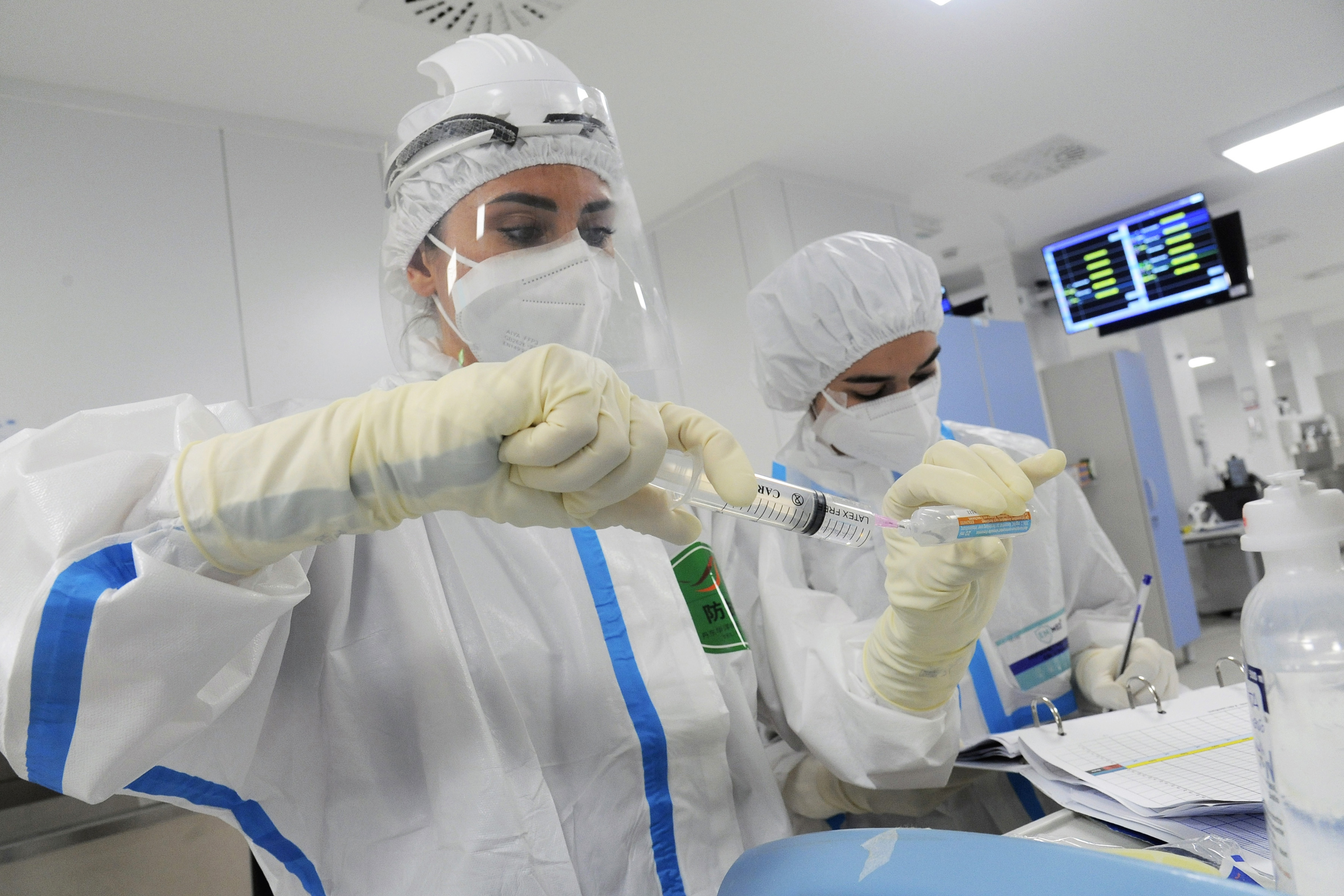 Covid, bimba di 6 mesi intubata, trasferita a Roma in gravi condizioni