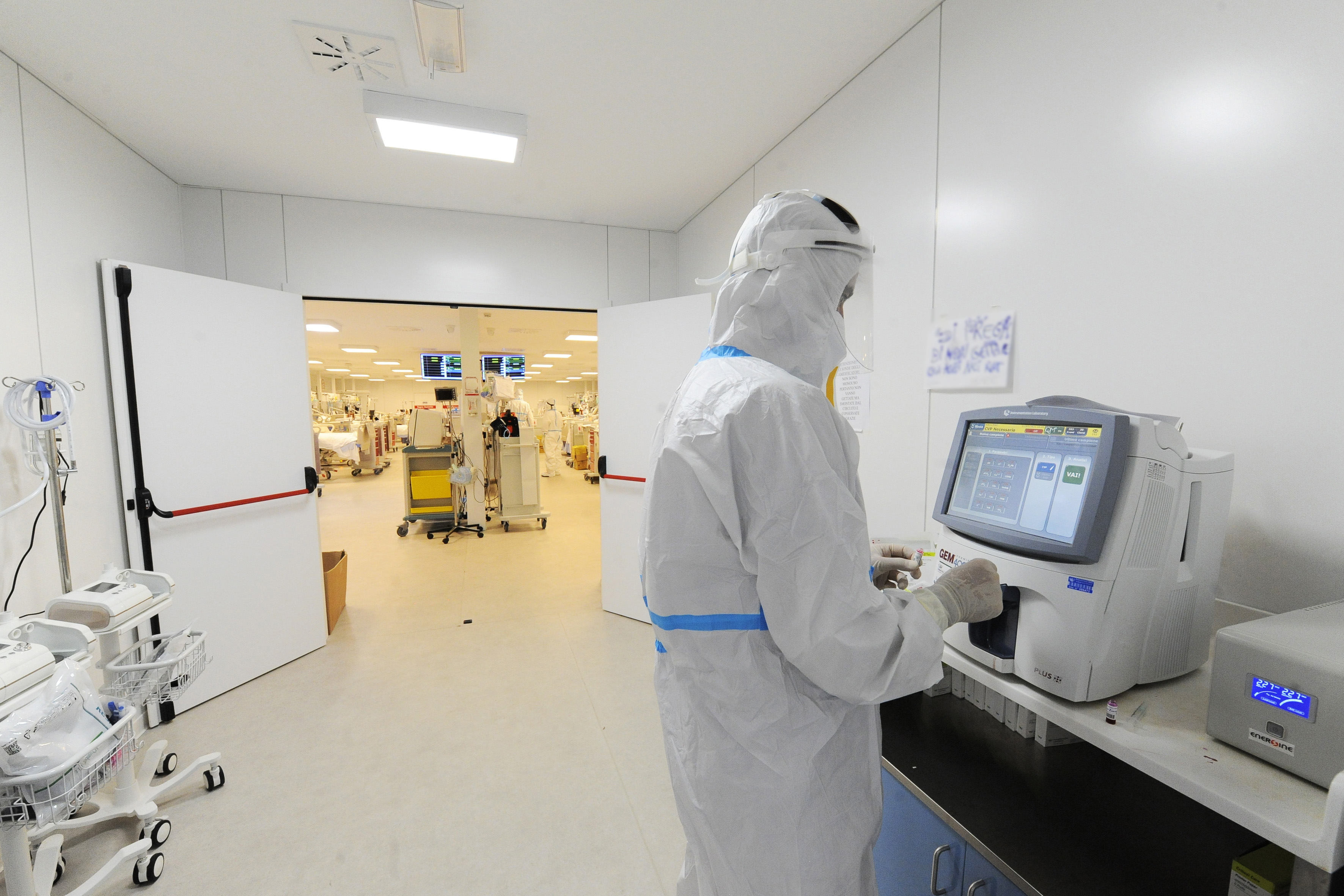 Covid, Olanda si prepara a lockdown per Natale