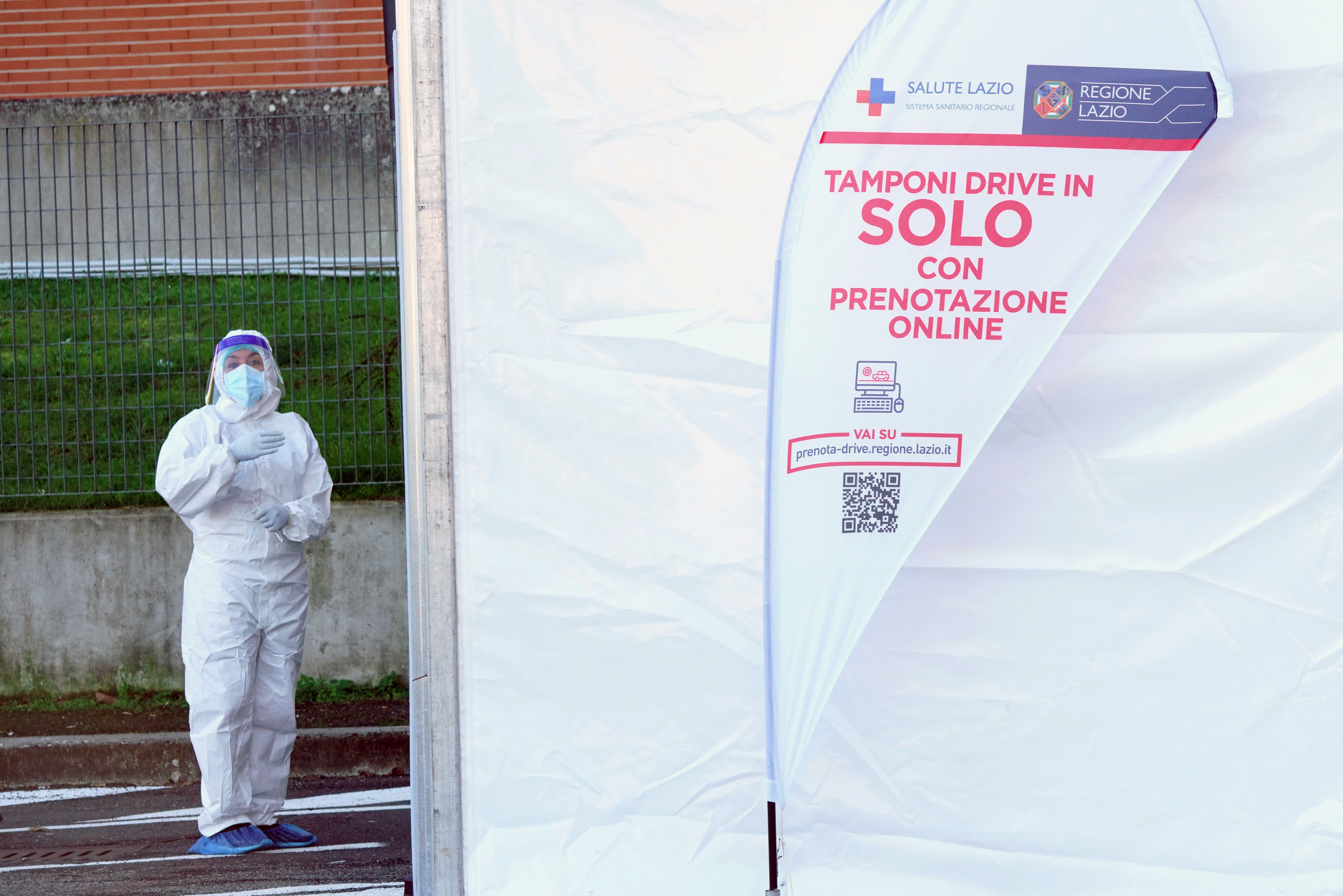 Vaccino Covid, si parla già di quarta dose: “Non esclusa per immunodepressi”