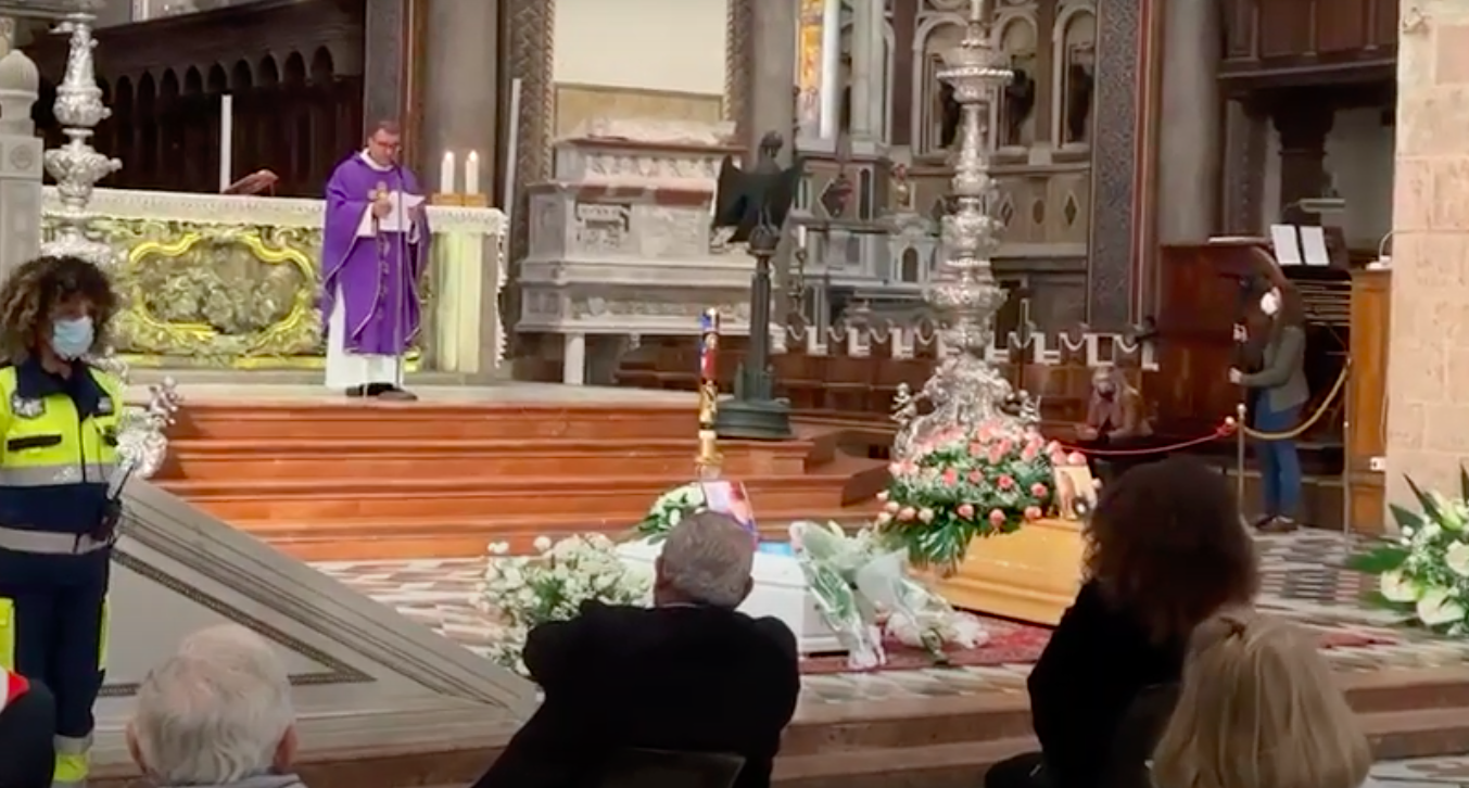 I funerali di Viviana e Gioele, il marito, “Non mi fermo”, il video