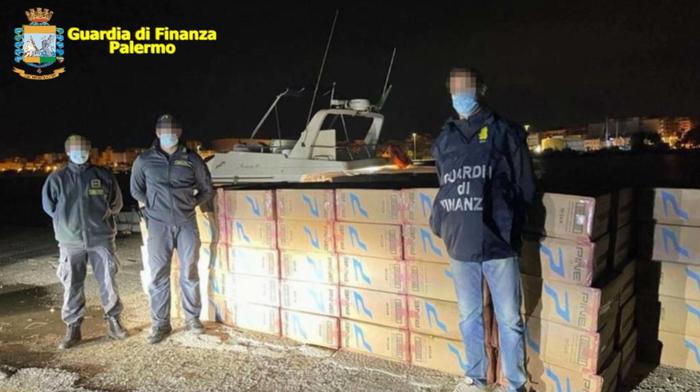 Contrabbando, Marsala, sequestrate tonnellate di sigarette