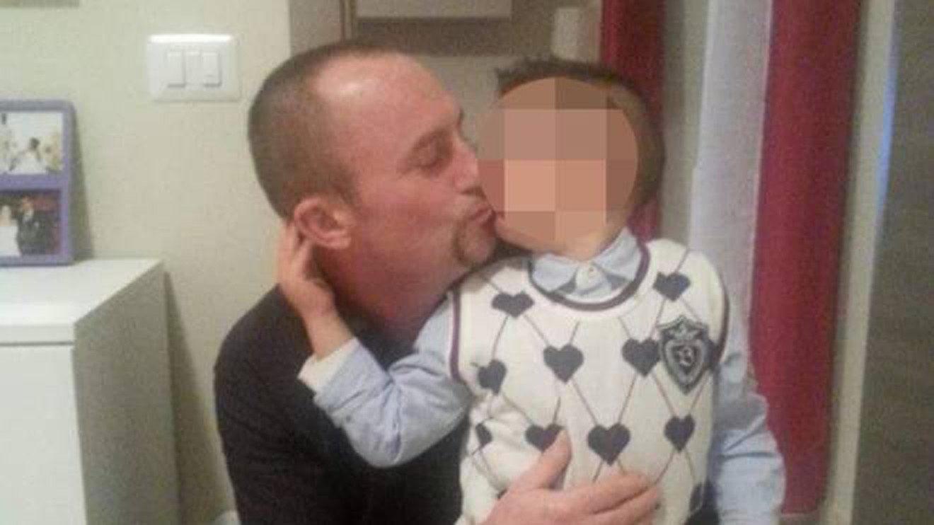 Bimbo ucciso dal padre, lo zio armato in ospedale, “Ditemi dov’è Mirko che lo ammazzo”