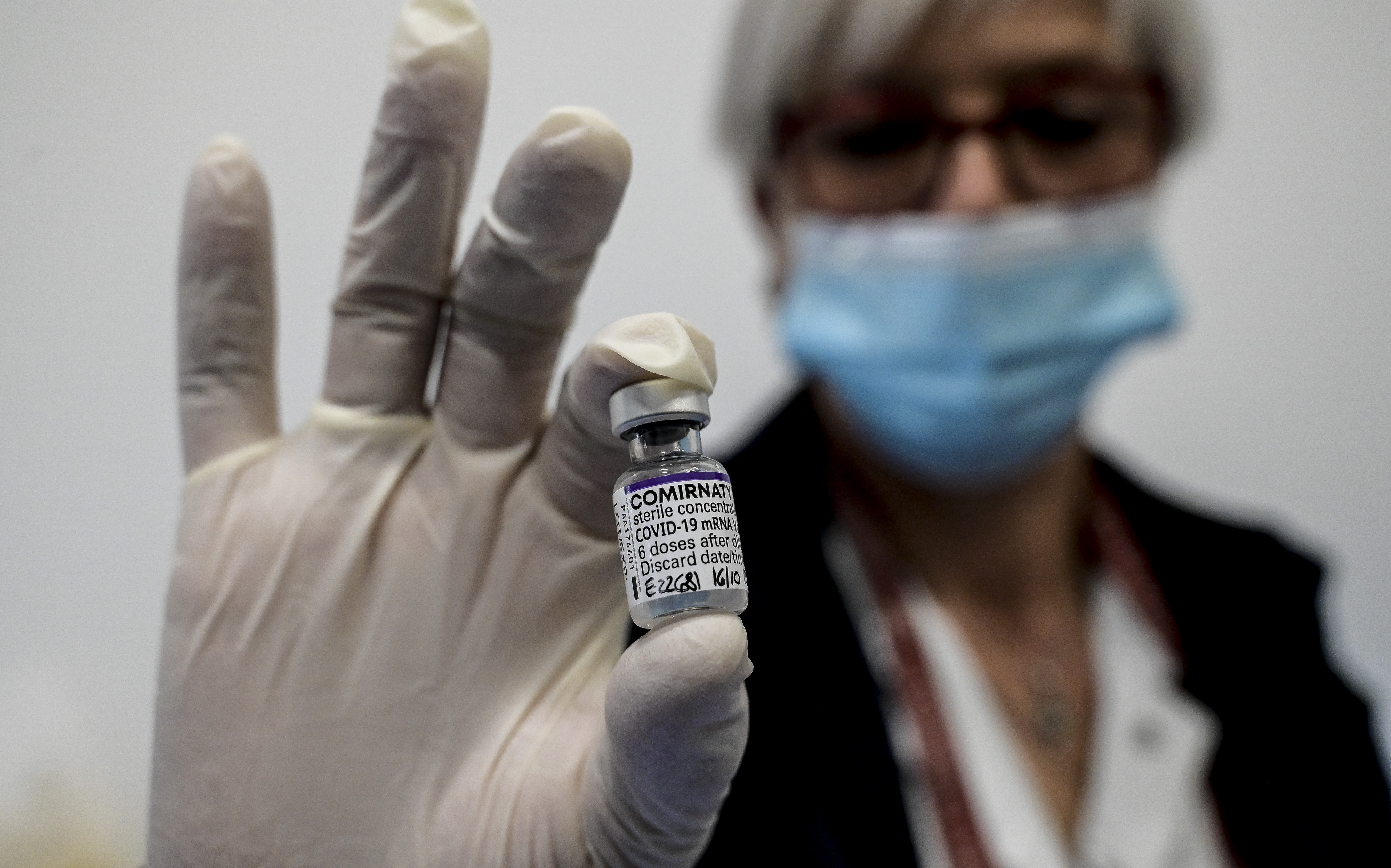 Covid, l’Ordine sospende quattro medici no vax a Catania