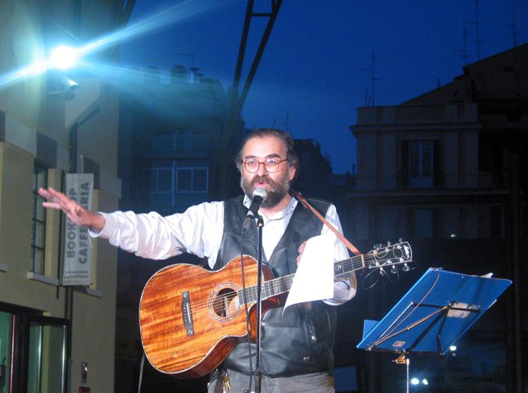 E’ morto Paolo Pietrangeli, il cantautore di “Contessa”, l’impegno morale e la malattia