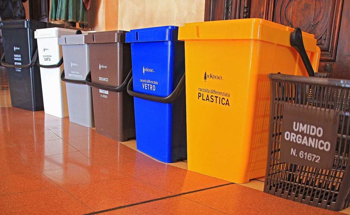 Rifiuti, in Sicilia aumenta la differenziata ma il gap resta