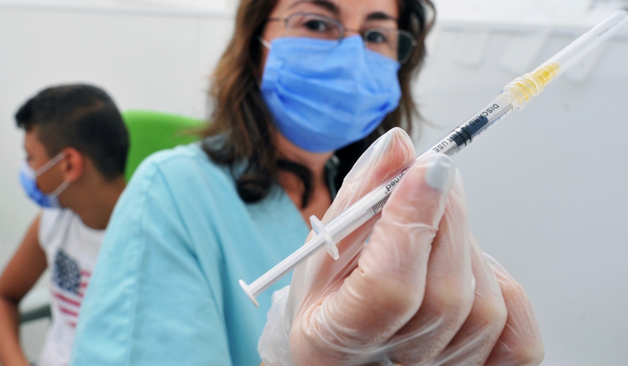 Quarta dose per gli over 60 in Sicilia: come prenotare, dopo quanto tempo fare richiamo