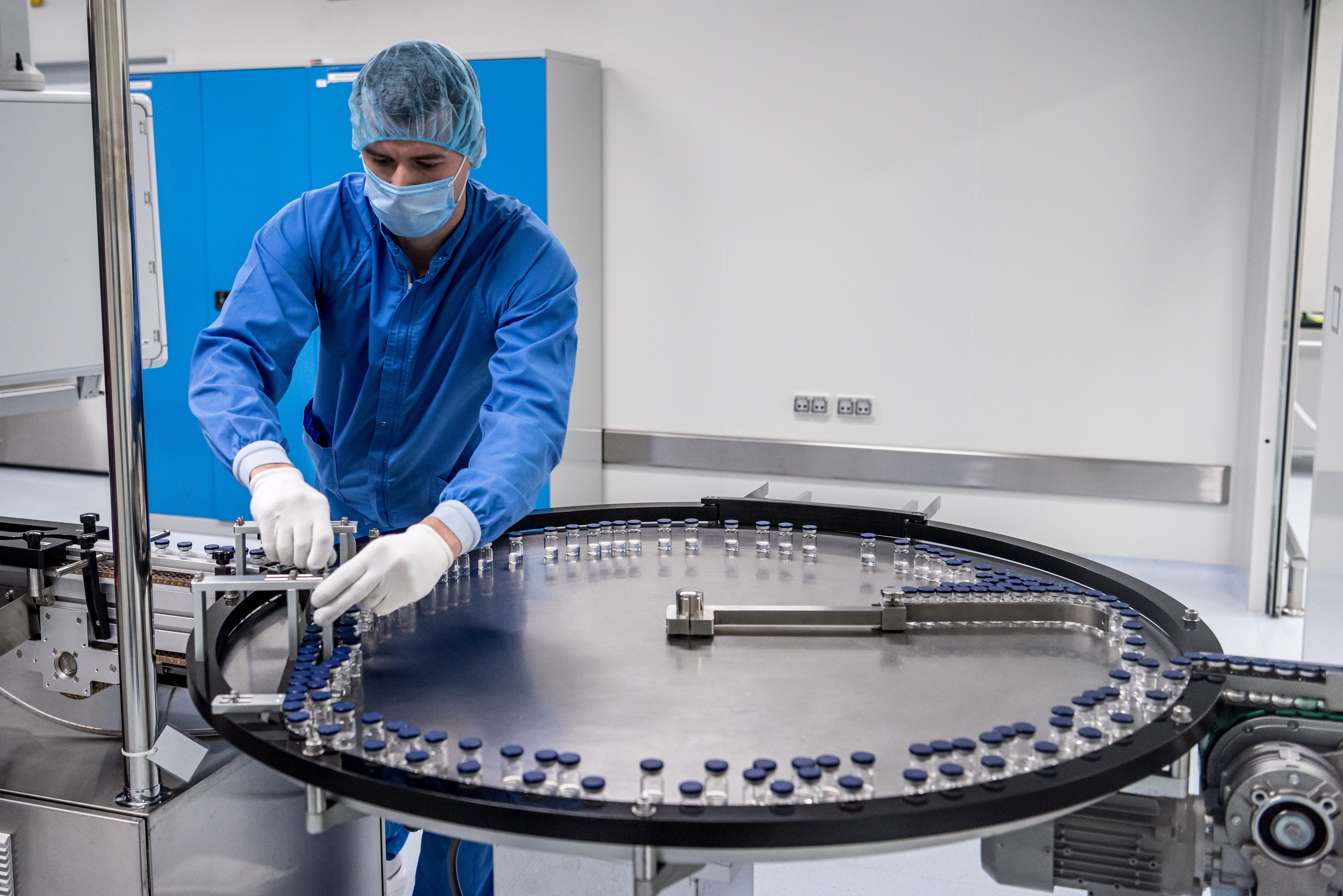 Covid, vaccino Sputnik efficace contro Omicron nel 70% dei casi