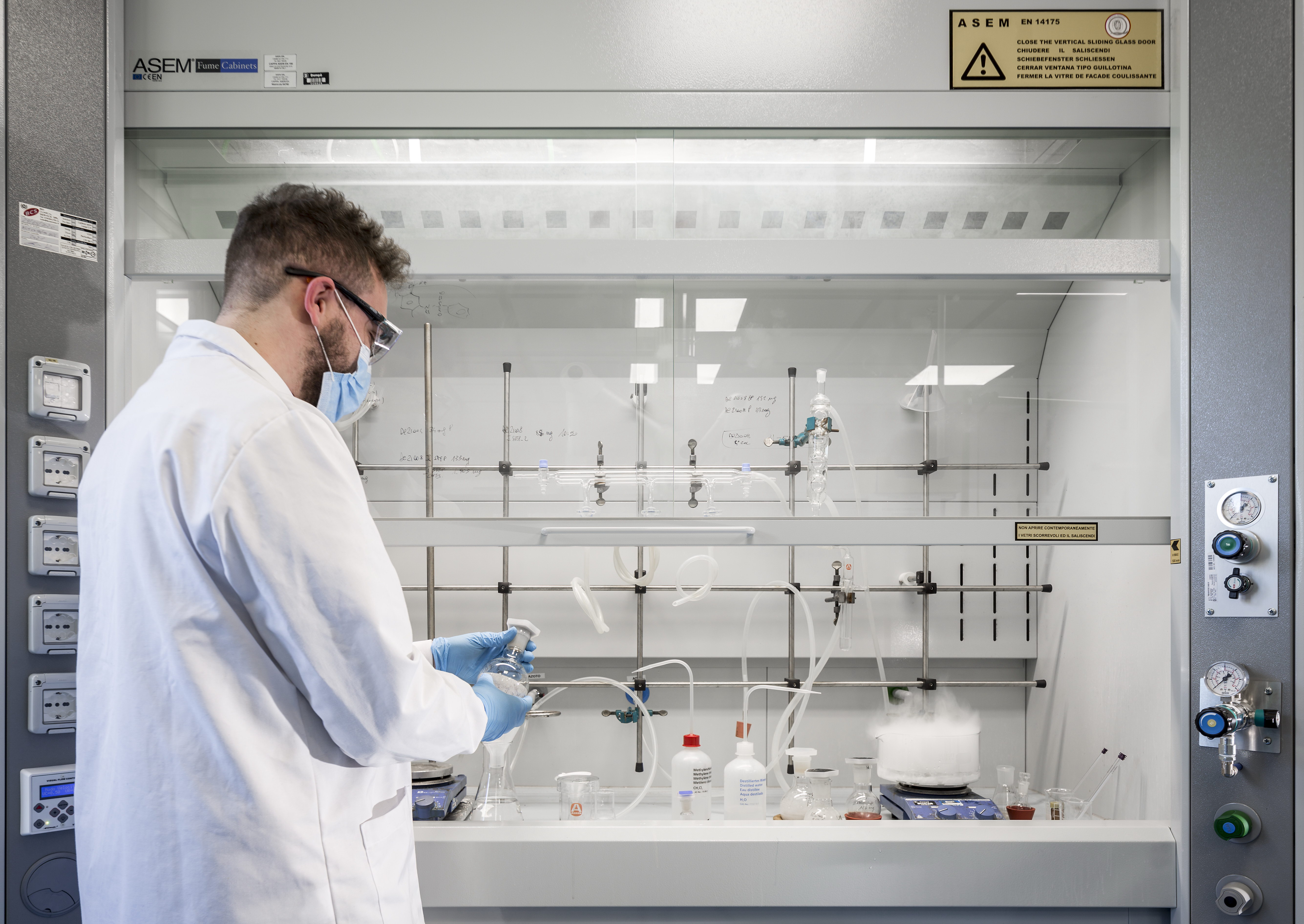 Covid e recidiva, donna vaccinata 3 volte contagiata in un anno