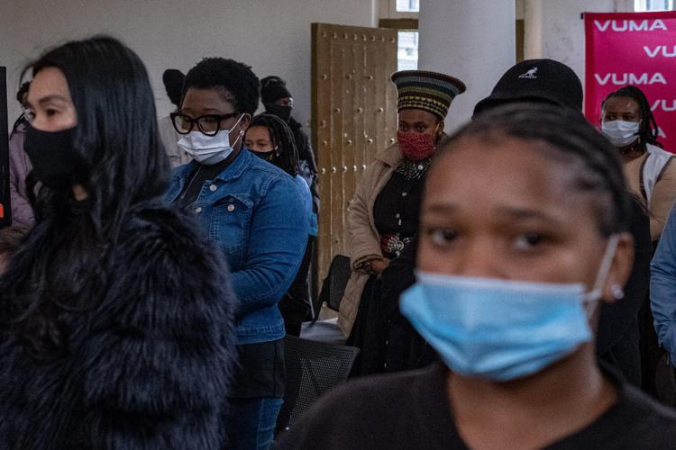 Variante Omicron, attenti ai  sintomi diversi e insoliti