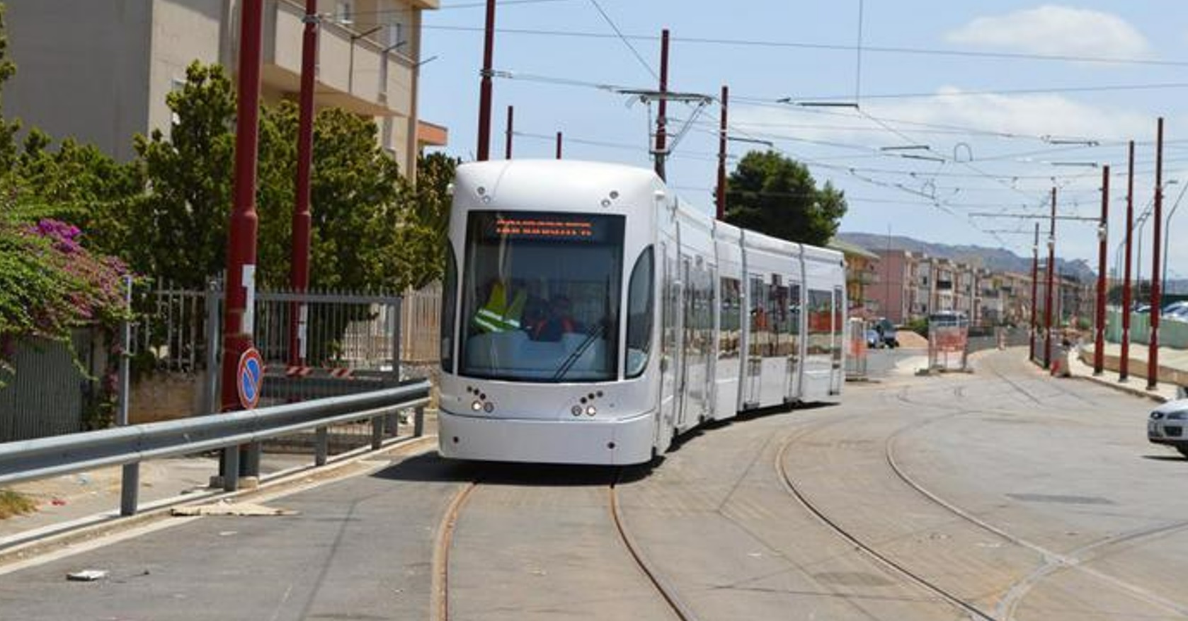 Palermo, senza biglietto e green pass, aggredisce vigilante sul tram, denunciato