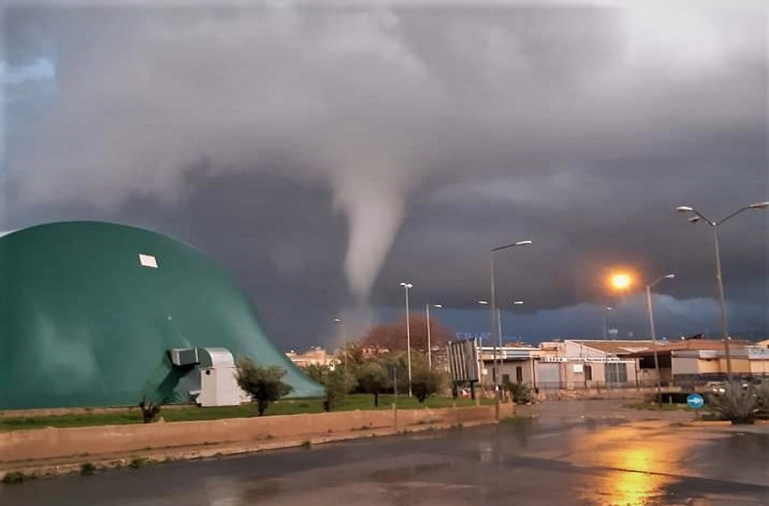 Maltempo, ciclone uccide un uomo a Modica, era uscito per riparare una serranda