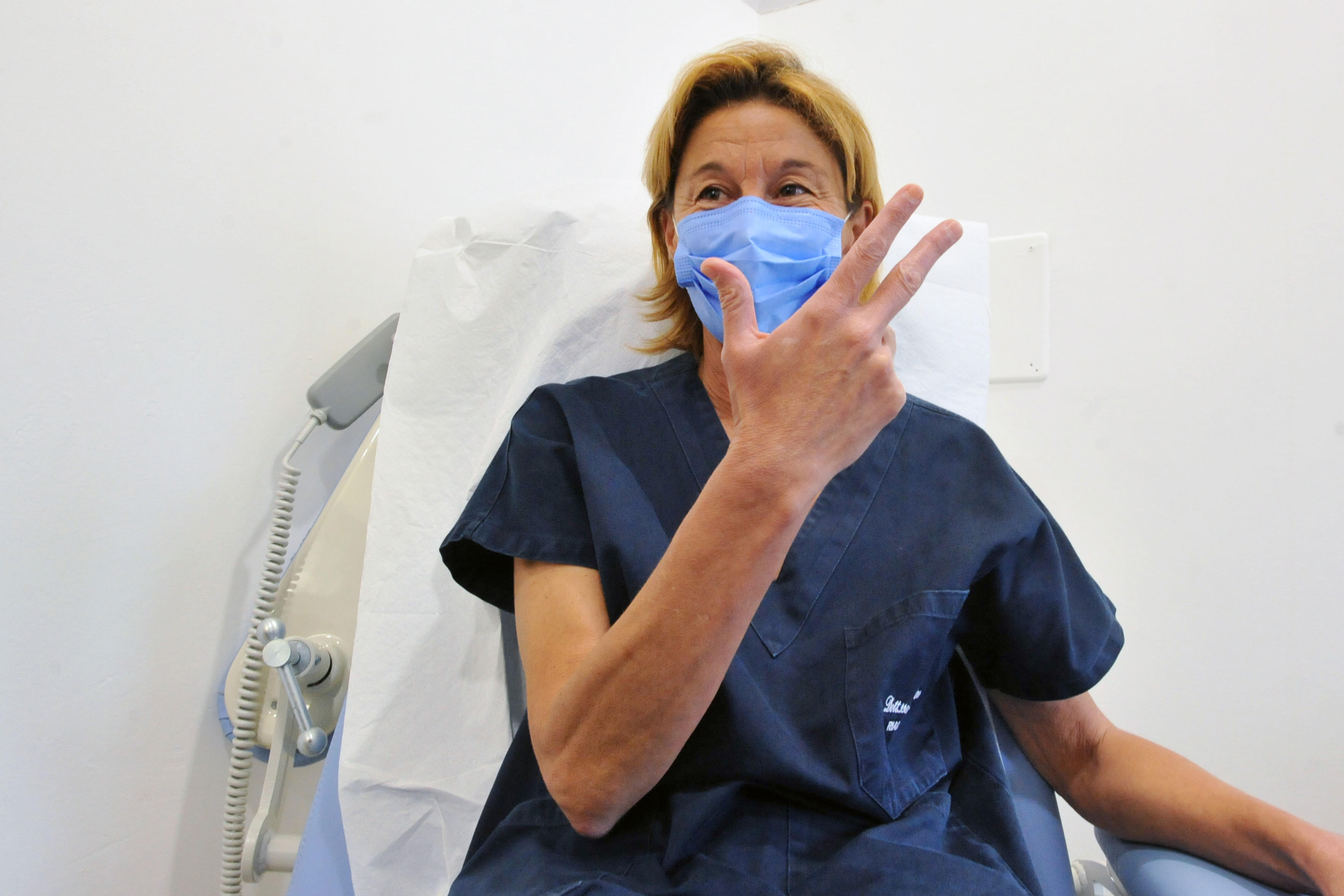 Vaccino, ministero Salute, terza dose dopo 5 mesi anche ai guariti