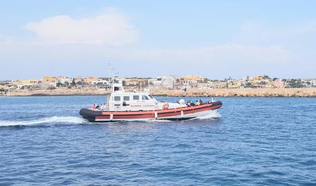Poliziotto scomparso a Lampedusa ritrovato cadavere, le ipotesi sulla morte