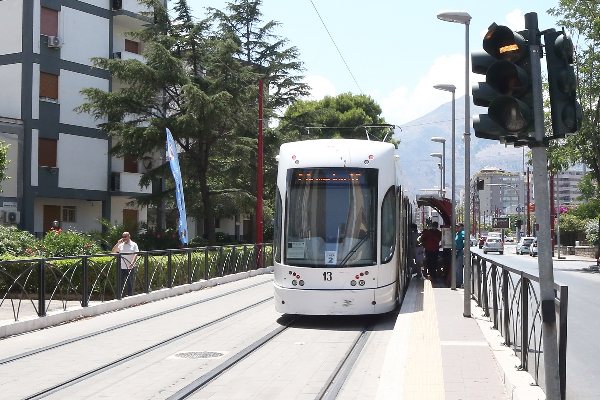 Palermo, la linea A del tram reinserita tra le opere pubbliche del ‘21