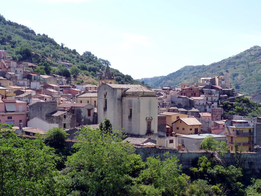 Mandanici, il primo obiettivo è contrastare lo spopolamento