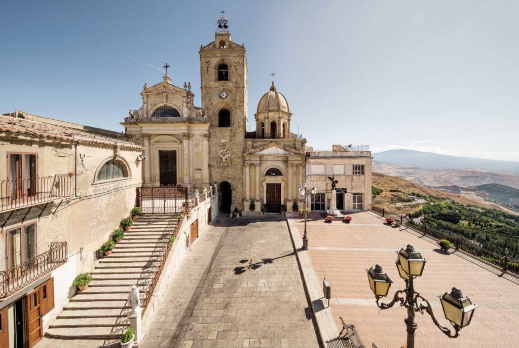 Ripartire dai borghi per rilanciare il turismo, qualcosa si muove