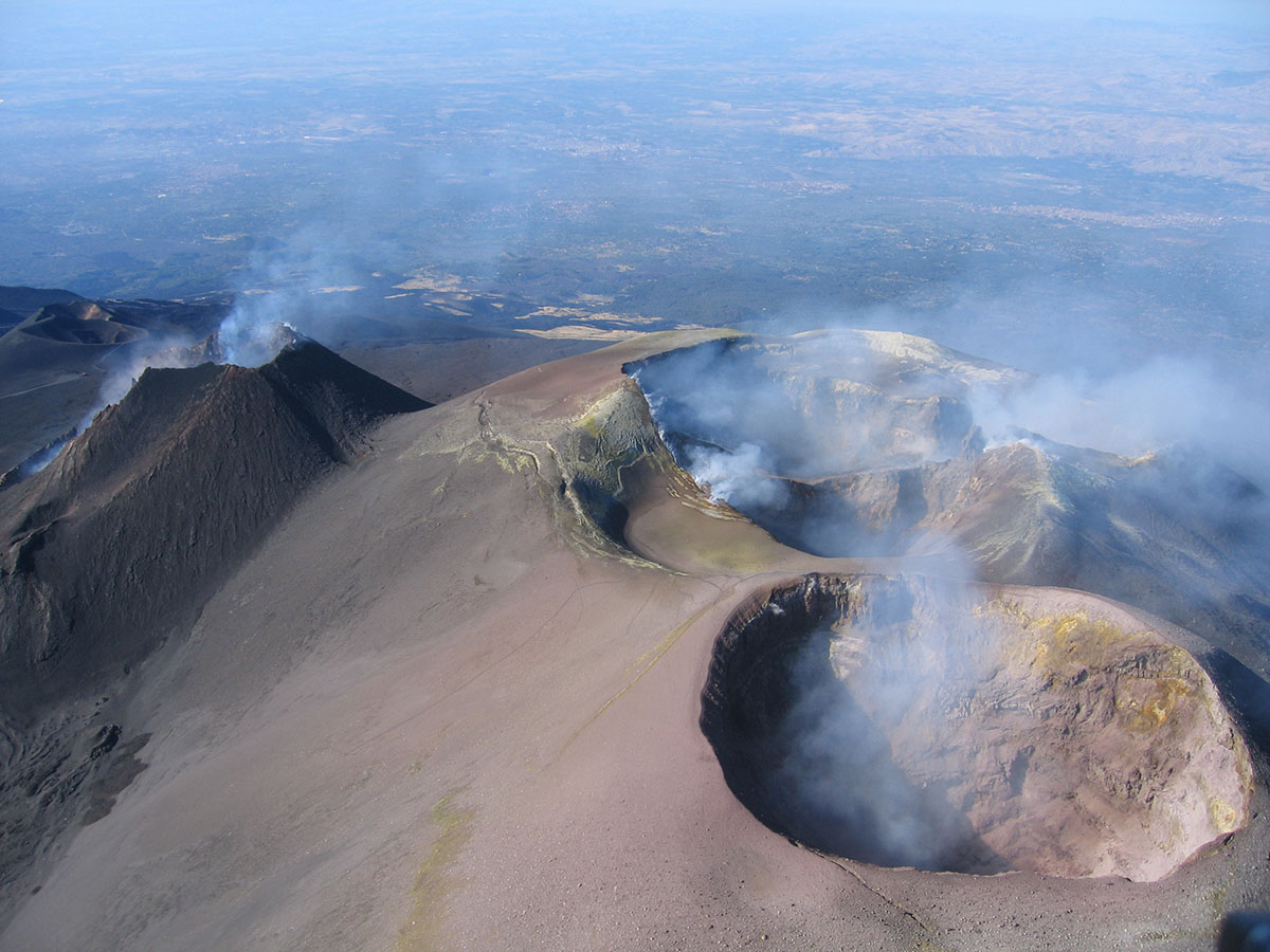 Allerta rossa sull’Etna, Morosoli: “Agenzie e Tour operator costretti a rimborsare i turisti”  