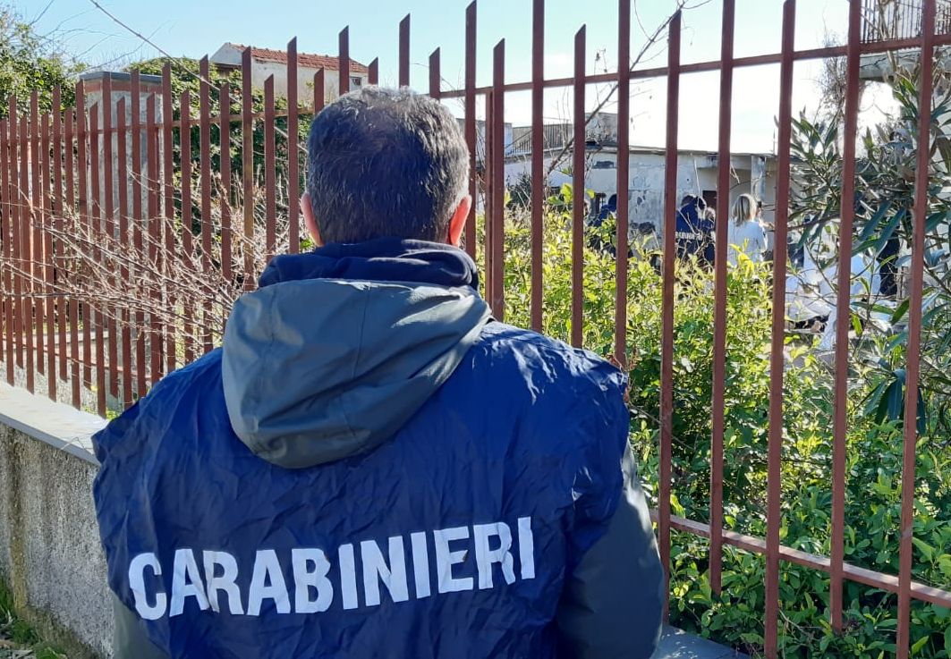 Cadavere di 33enne trovato in azienda di famiglia, le indagini