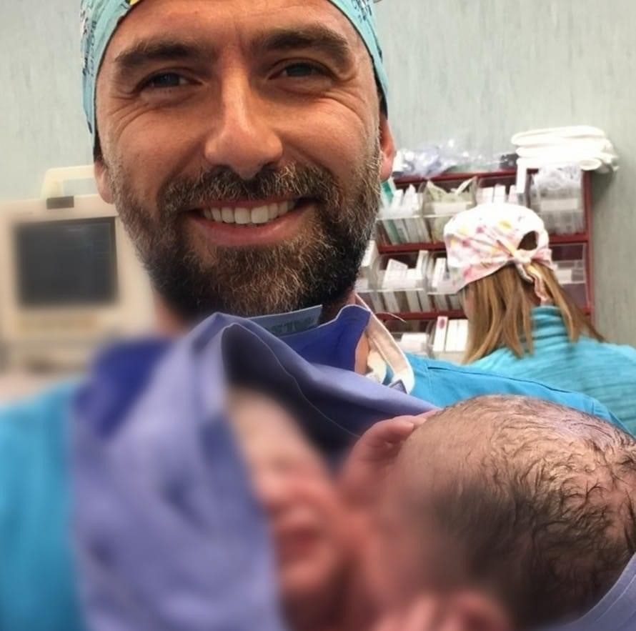 Vaccini ai bambini, il pediatra: “Dosaggio ridotto e sicuro”