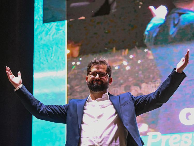 Cile, presidenziali, vince Boric, leader della sinistra