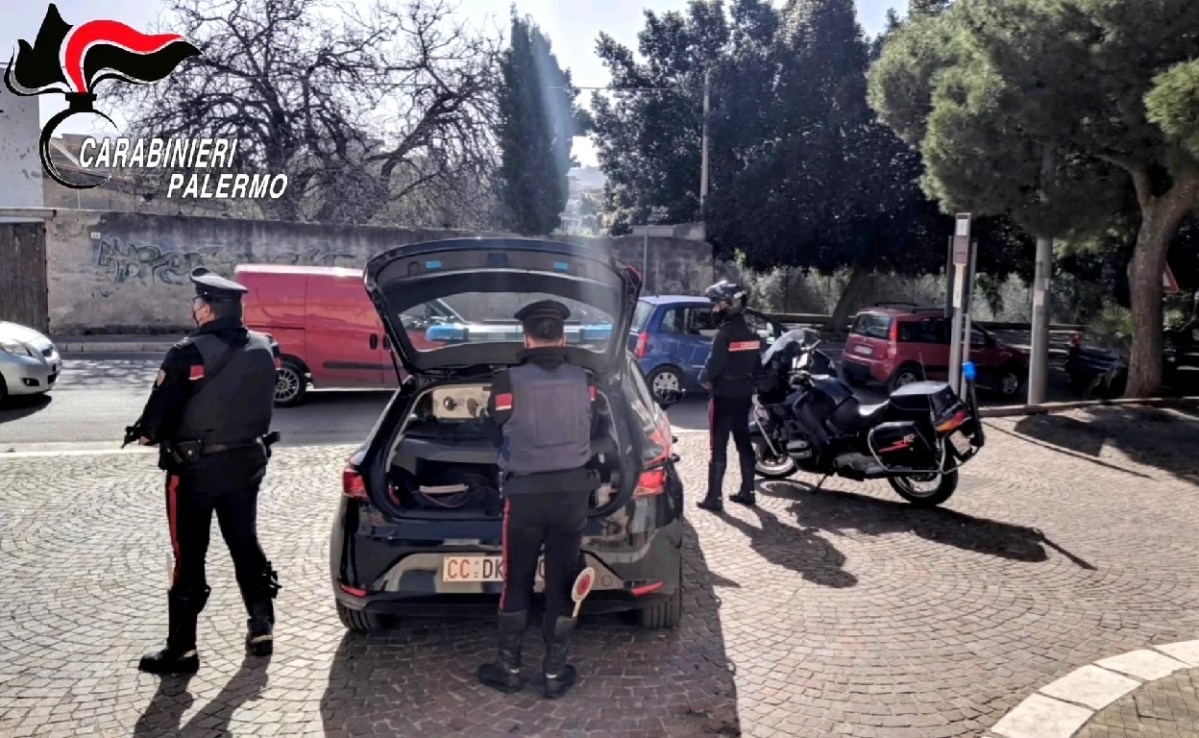 Droga, operazione a Bagheria, quattro arresti e 25 indagati