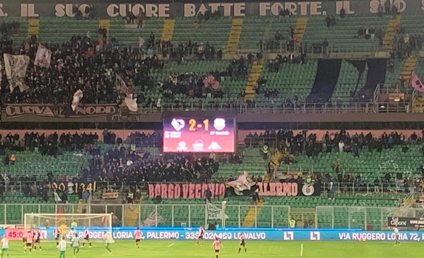 Palermo, striscione allo stadio inneggia a Miccoli in carcere