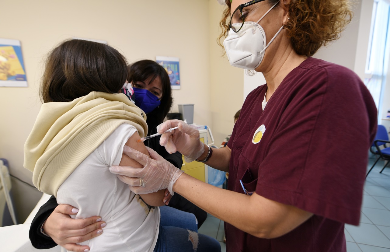 Covid, al via a Palermo e provincia le quarte dosi di vaccino in farmacia