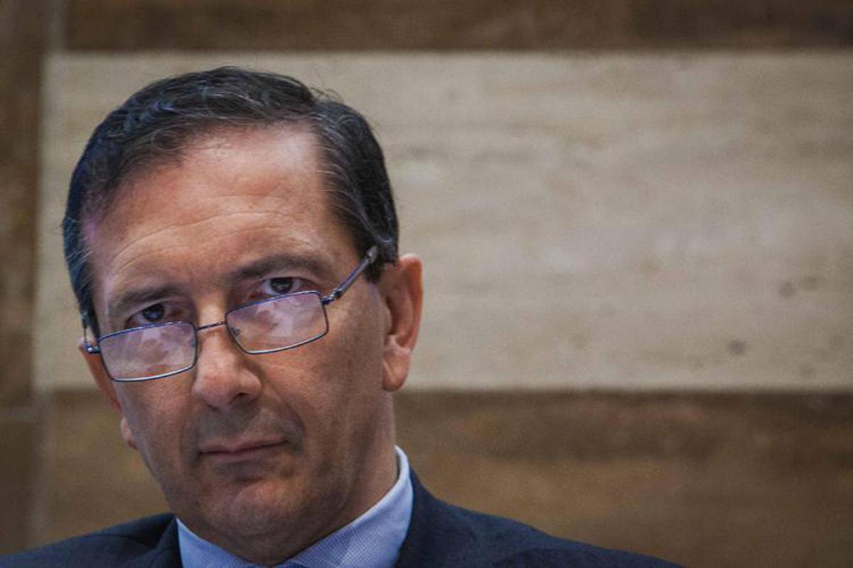 Tim, Luigi Gubitosi esce, ma l’operazione Kkr è lunga