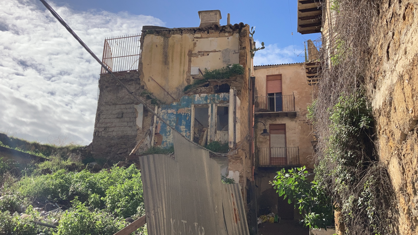 Quanto è “brutta” Agrigento, il sindaco sul degrado del centro storico