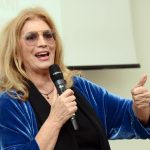 Sanremo 2022, Iva Zanicchi sarà tra i big in gara dopo la tragedia del fratello