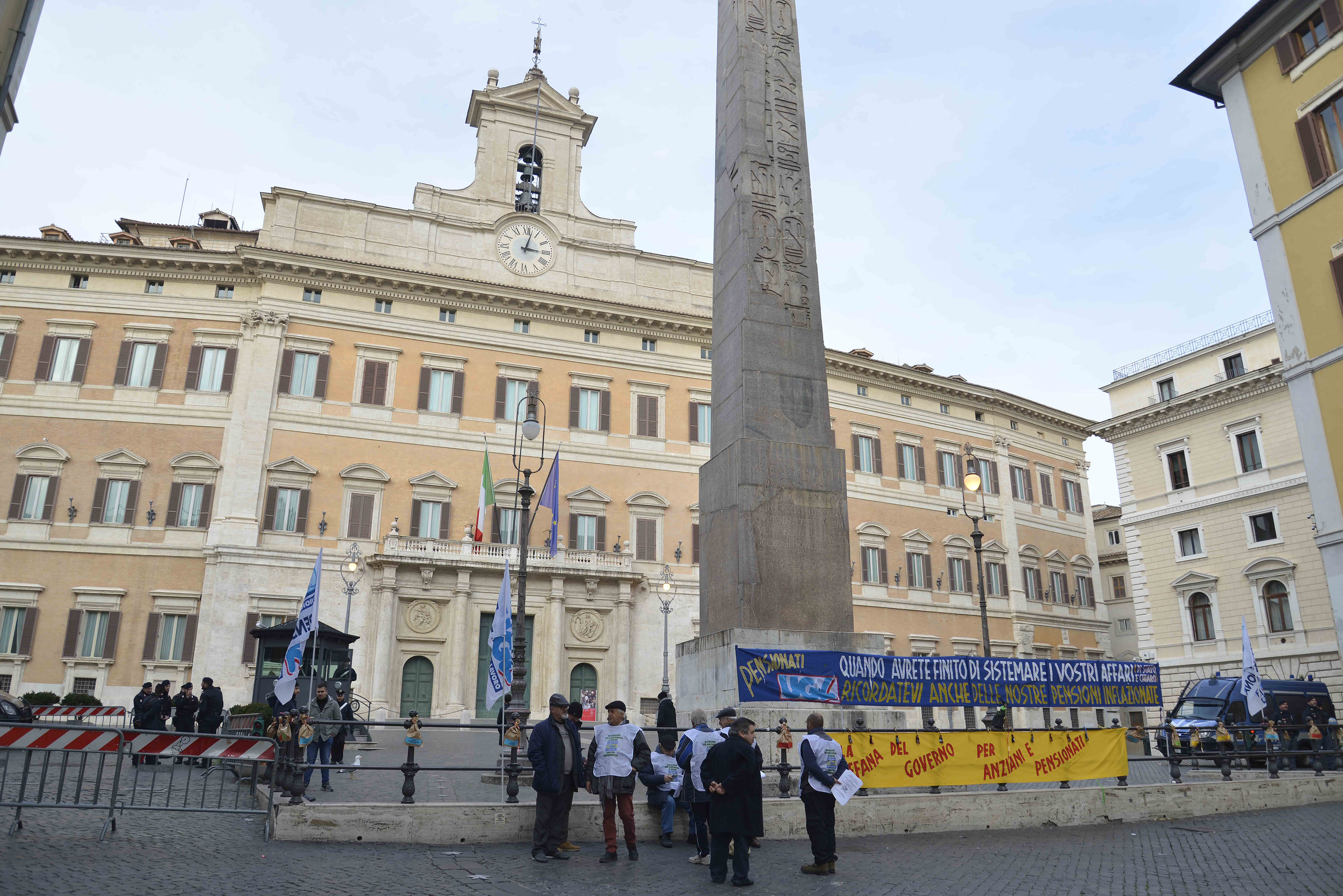 Manovra 2022, dal taglio bollette al bonus tv, ecco l’emendamento