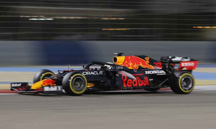 F.1: Verstappen in pole con investigazione a Suzuka, secondo il ferrarista Leclerc