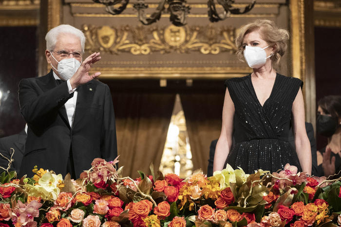 Prima alla Scala, “bis” e standing ovation per Mattarella Prima alla Scala, “bis” e standing ovation per Mattarella