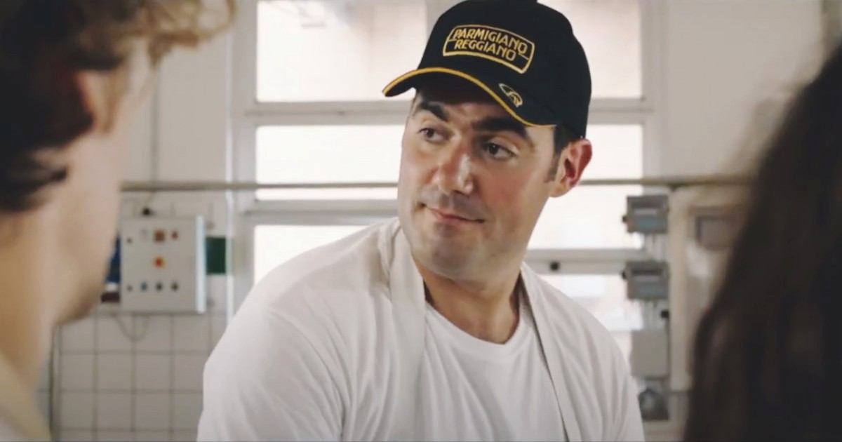 Parmigiano Reggiano, polemiche sul nuovo spot, “è sfruttamento”