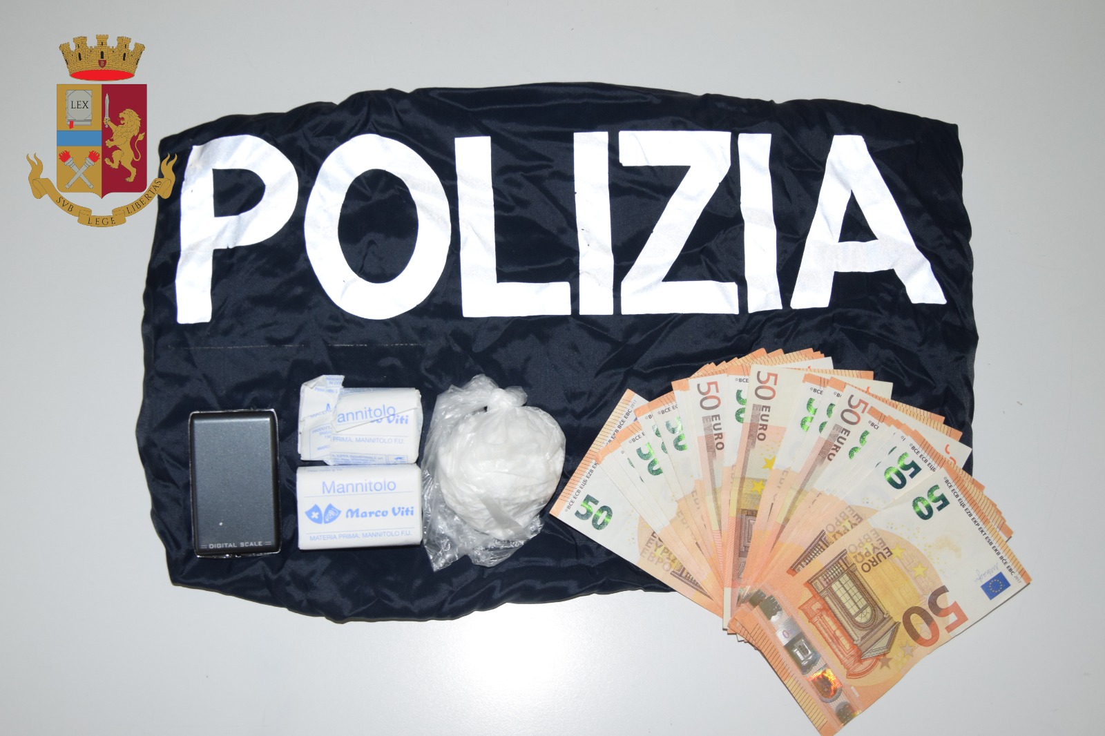 Cocaina per il capodanno, Polizia arresta 24enne di San Cataldo