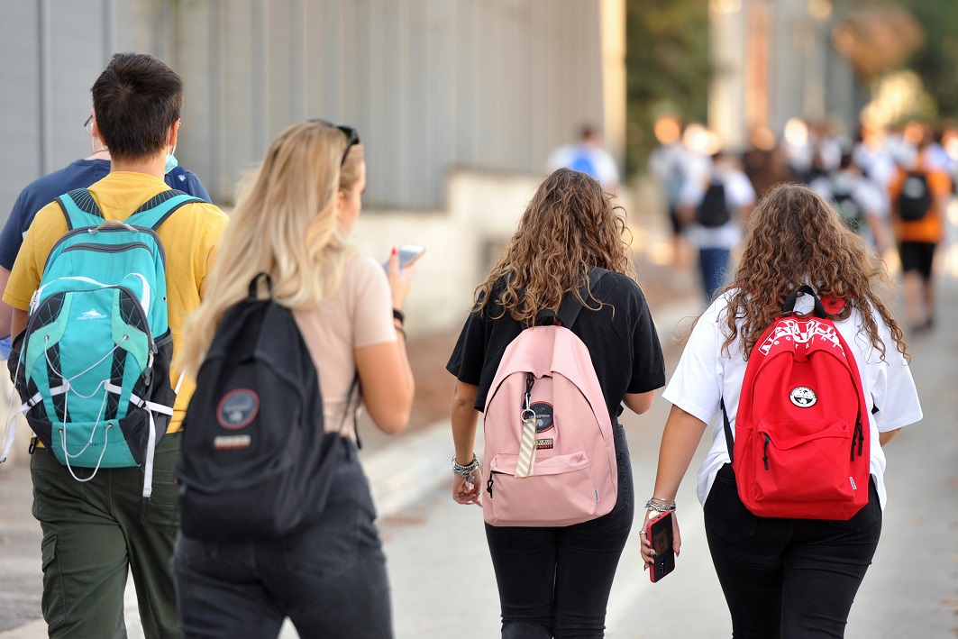 Messina, a scuola con “casco e cappotto”, rientro difficile