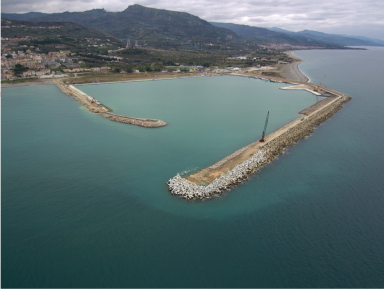 Il porto di S. Agata di Militello volano per l’economia dell’area