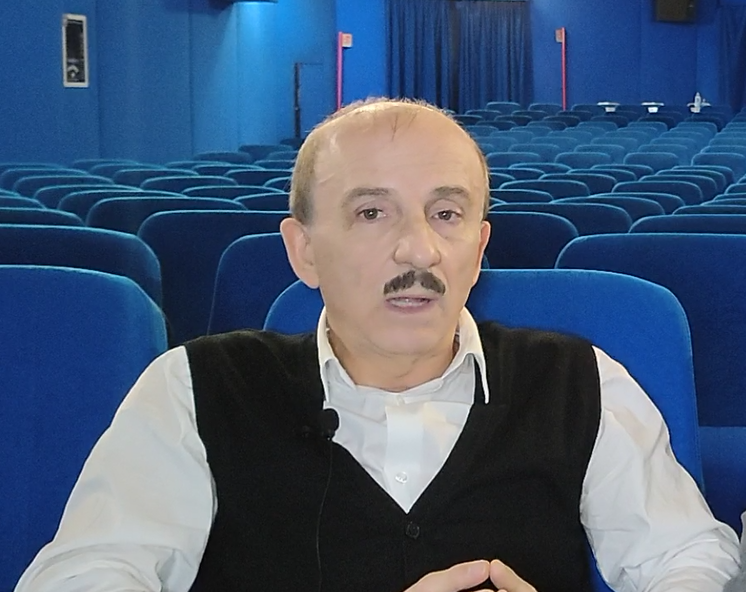 Carlo Buccirosso, tra teatro e cinema, il pensiero di “un italiano per bene”