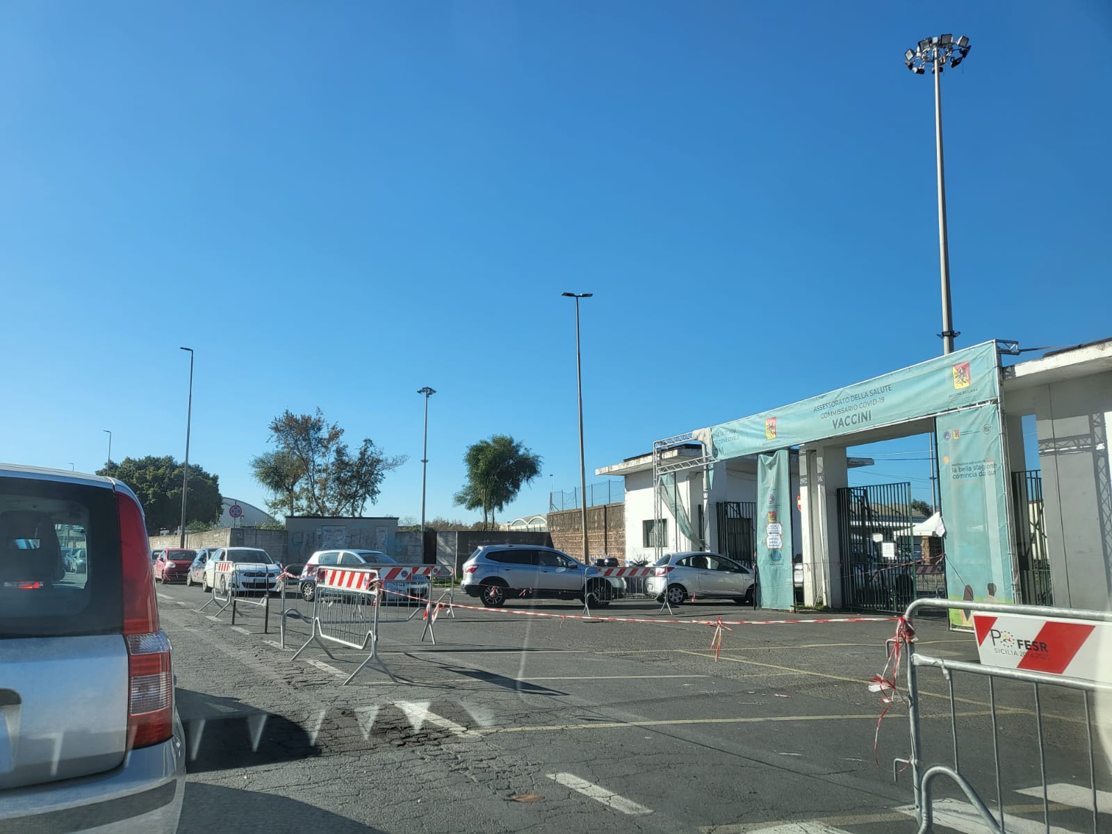 Vaccini e tamponi, hub aperti a Capodanno nella provincia di Catania