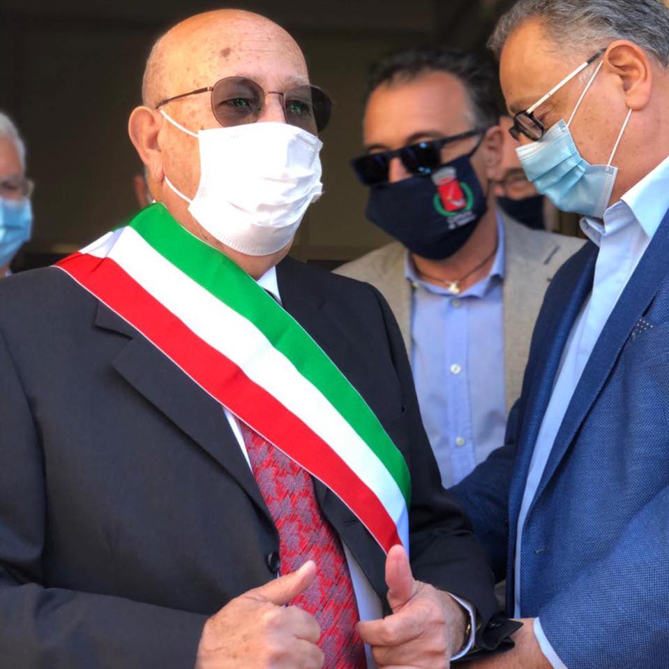 Bronte, la battaglia di Firrarello per lo sportello postale