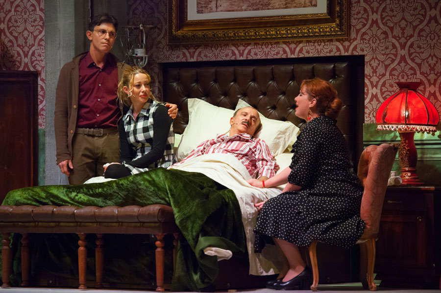 “La rottamazione di un italiano perbene”, Carlo Buccirosso al Teatro Abc