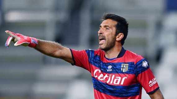 Parma, Buffon prolunga fino al 2024: giocherà fino a 46 anni