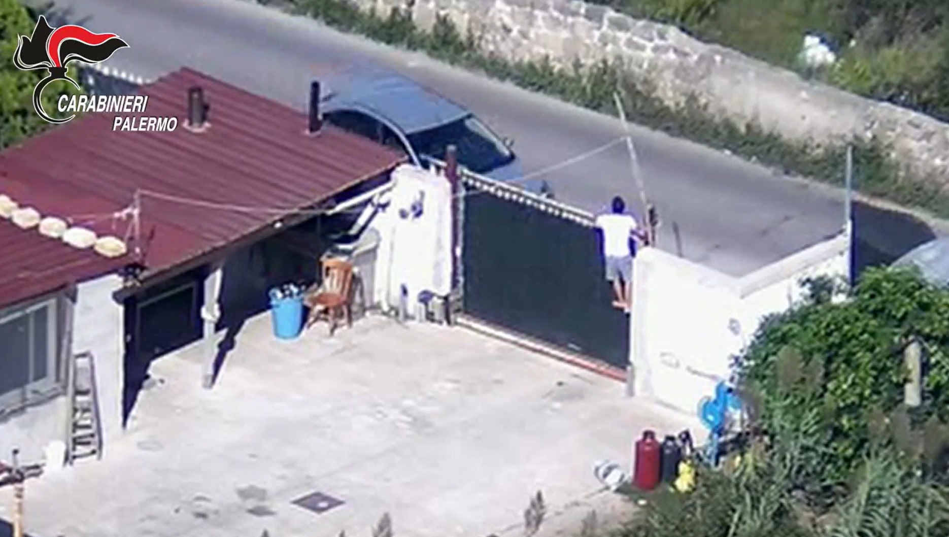 Carini, sgominate due bande di pusher, 17 arresti