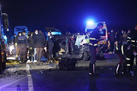 Incidente mortale, nessuno dei 5 ragazzi morti aveva patente